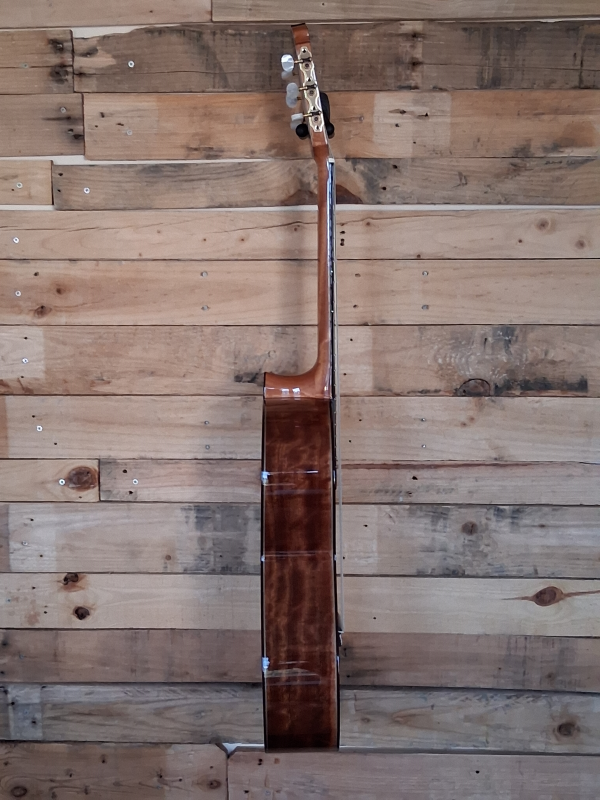 Hanika 56CC, Zeder / Chechen vollmassiv, made in Germany